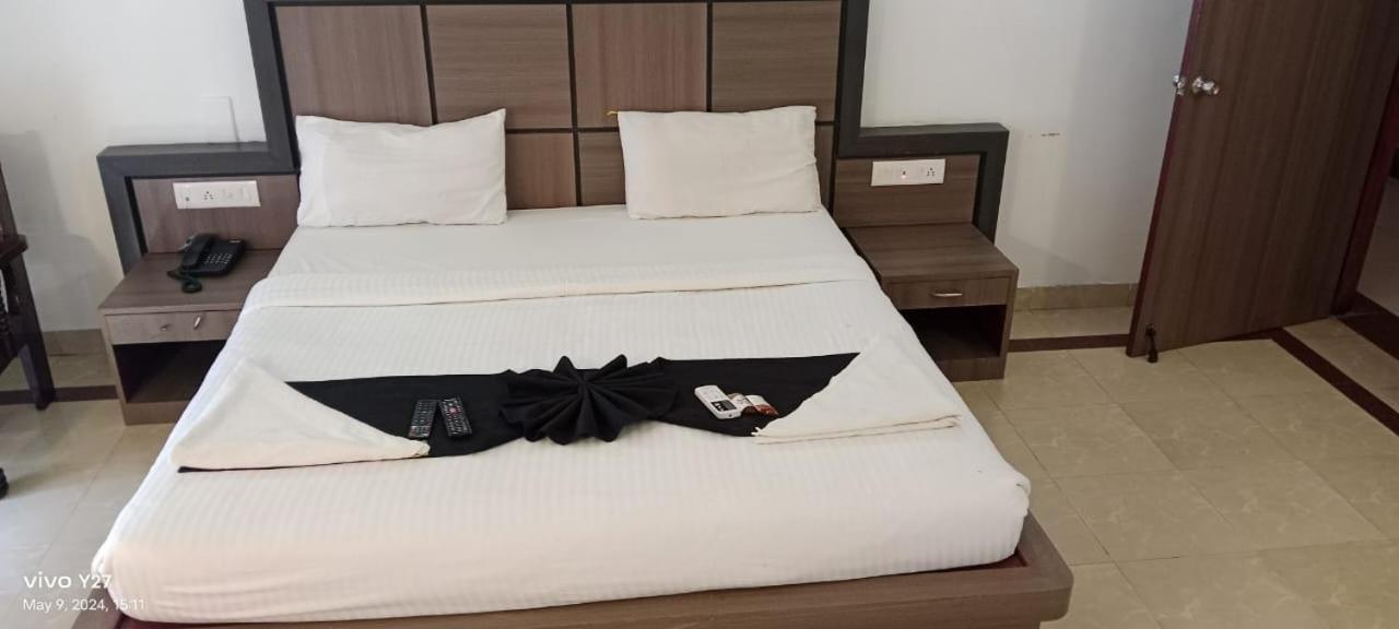 Hotel Mount Heera Chennai Zewnętrze zdjęcie