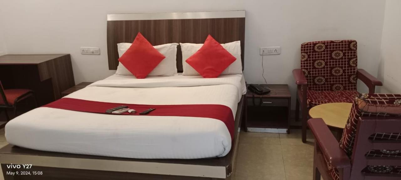 Hotel Mount Heera Chennai Zewnętrze zdjęcie