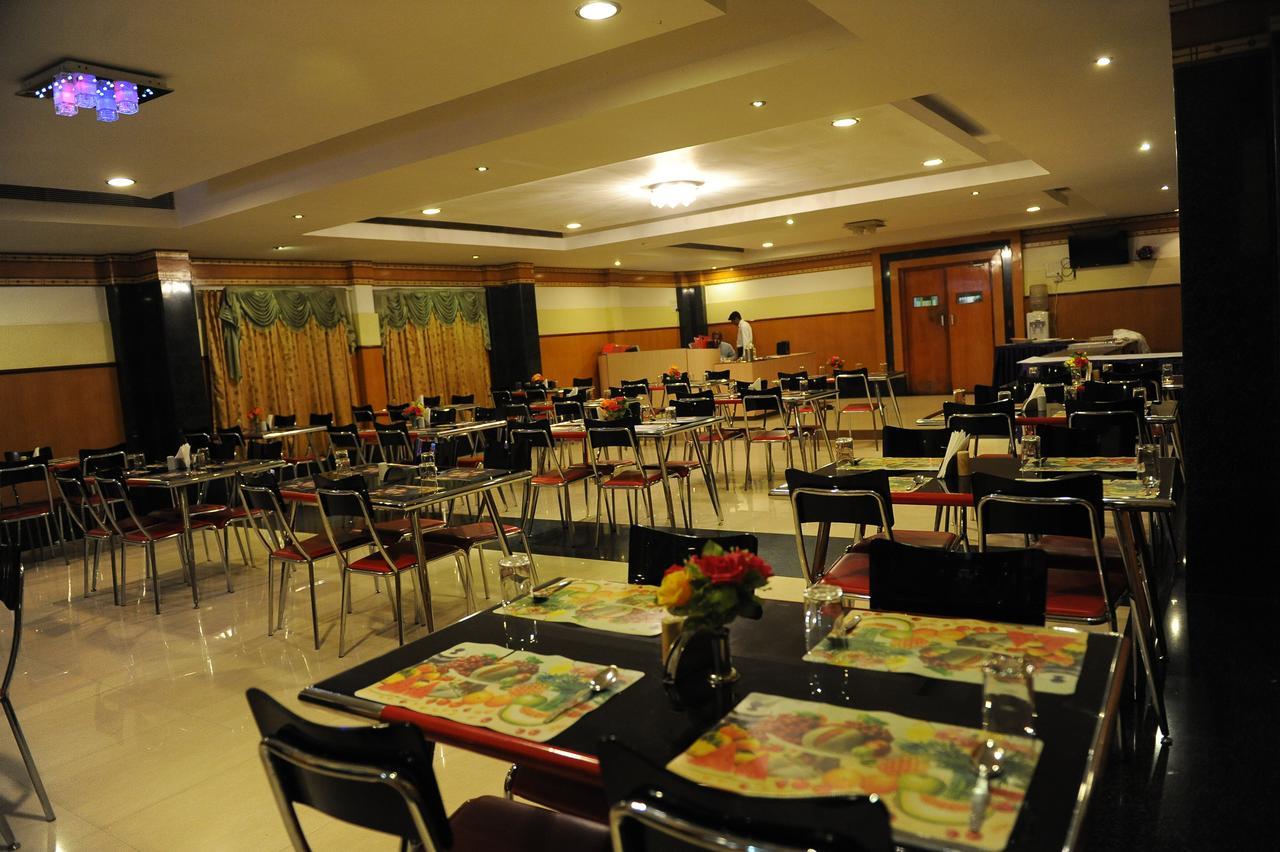 Hotel Mount Heera Chennai Zewnętrze zdjęcie