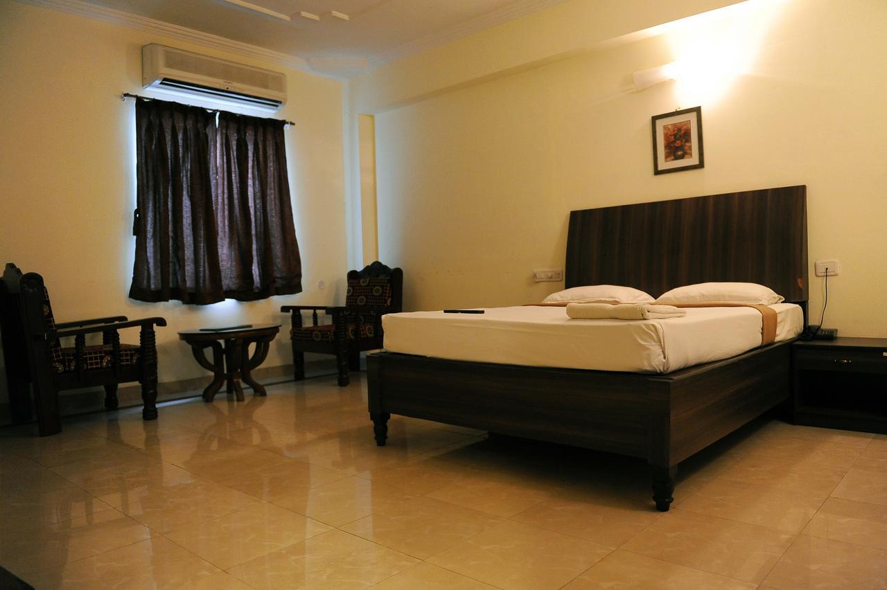 Hotel Mount Heera Chennai Zewnętrze zdjęcie