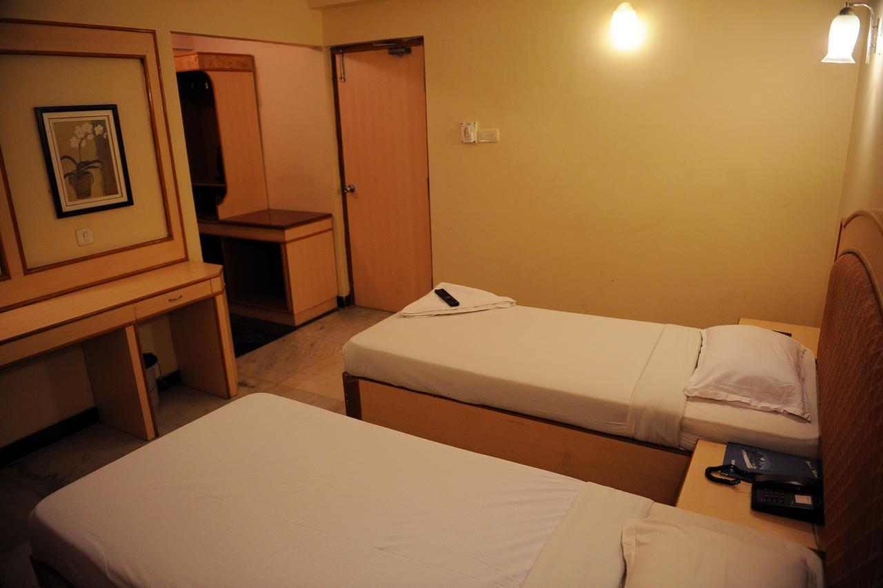 Hotel Mount Heera Chennai Zewnętrze zdjęcie