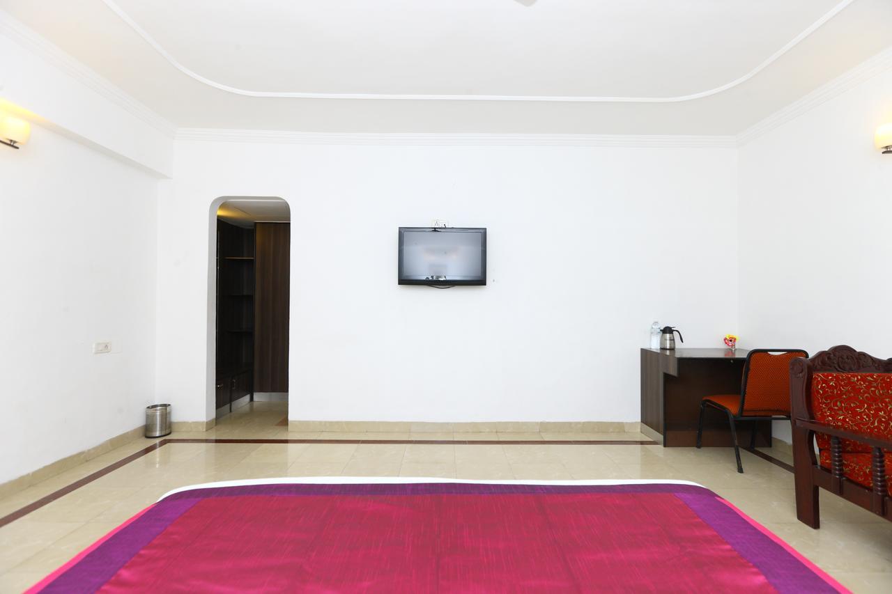 Hotel Mount Heera Chennai Zewnętrze zdjęcie