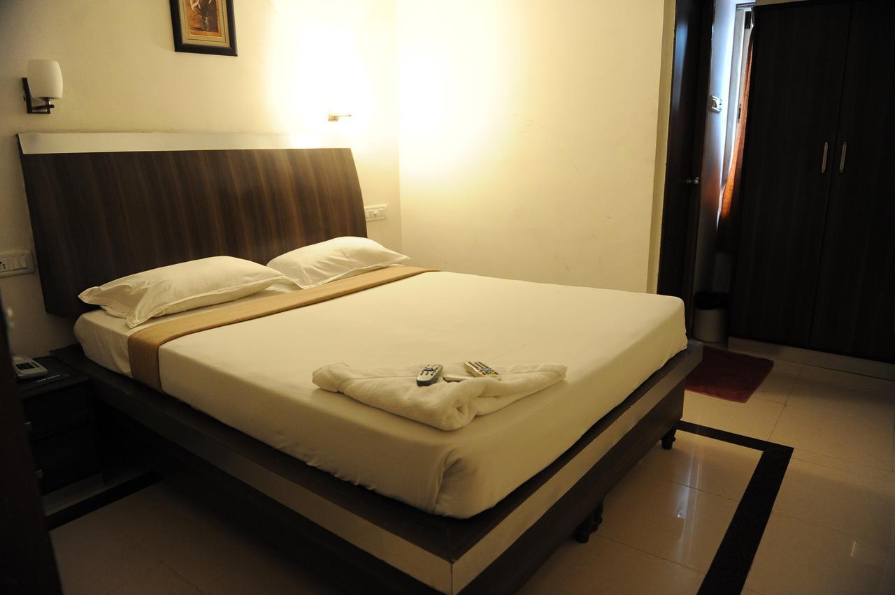 Hotel Mount Heera Chennai Zewnętrze zdjęcie