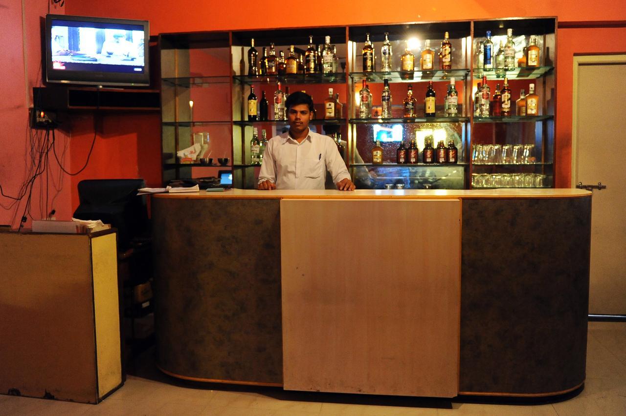 Hotel Mount Heera Chennai Zewnętrze zdjęcie