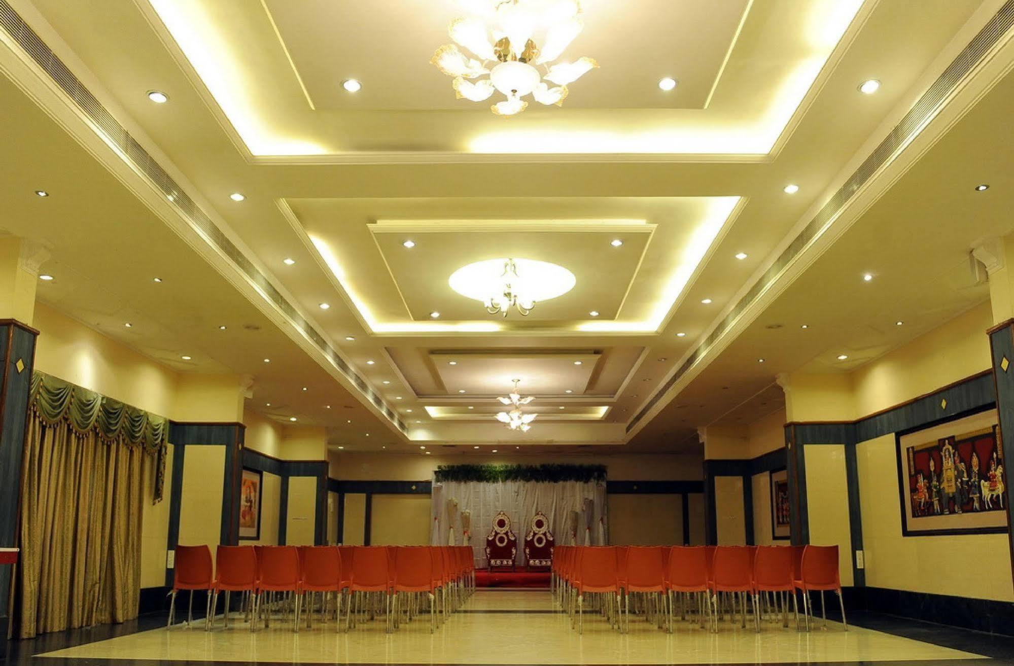 Hotel Mount Heera Chennai Zewnętrze zdjęcie